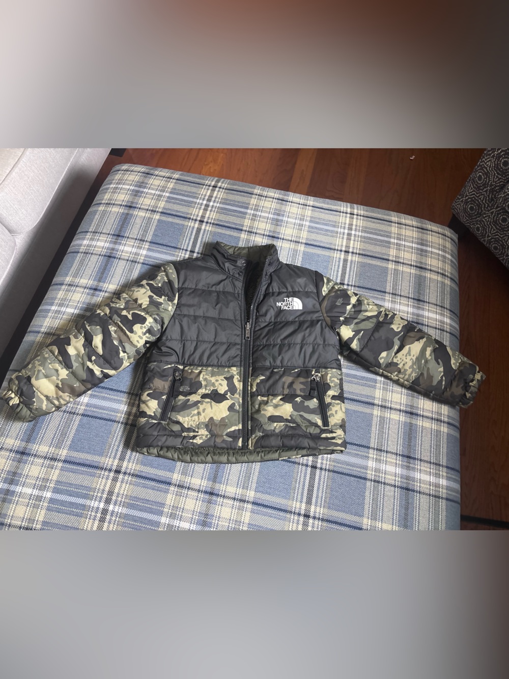 The North Face Reversible Mount Chimbo New Taupe Green boys coat